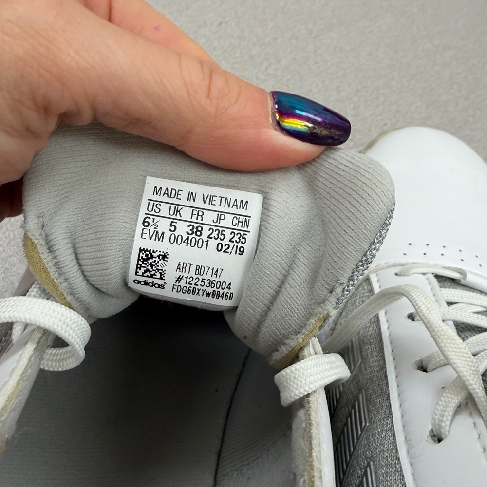 Adidas White and Gray golf shoes - Picture 5 of 10